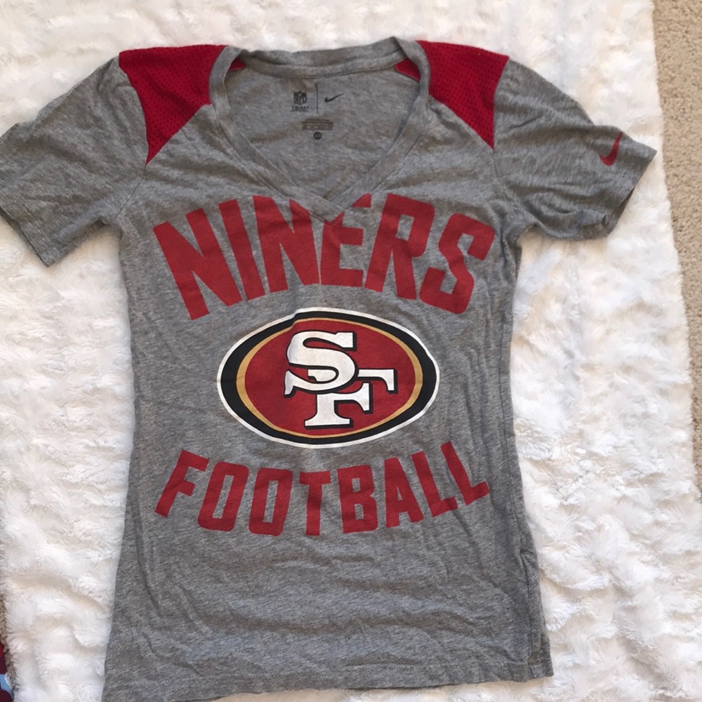 49ers T-shirt